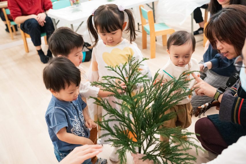 Early learning bilingual playgroup at Acorn Playhouse in Southside Hong Kong for toddlers.